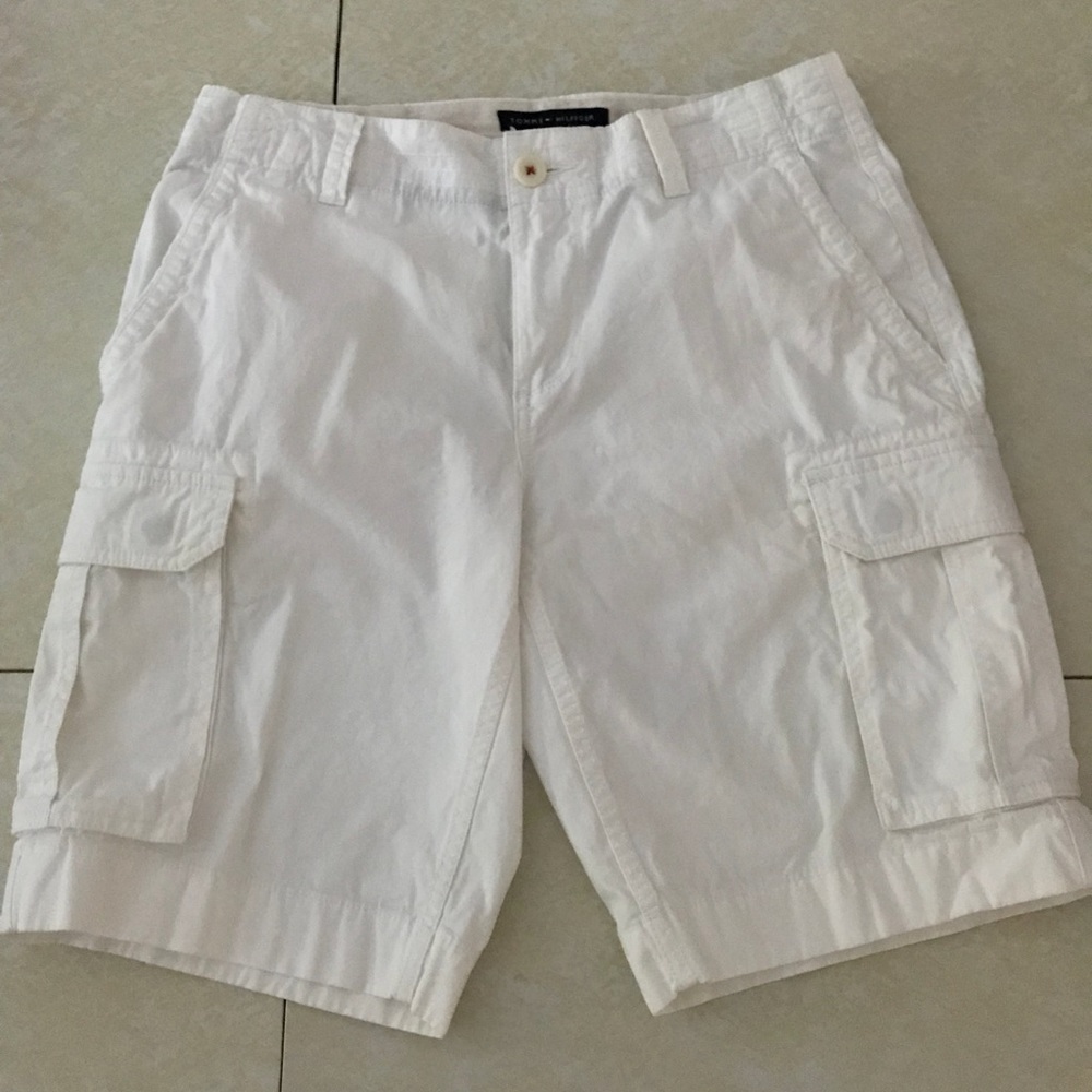 (SOLD!)Tommy Hilfiger 2 pr. cargo shorts
